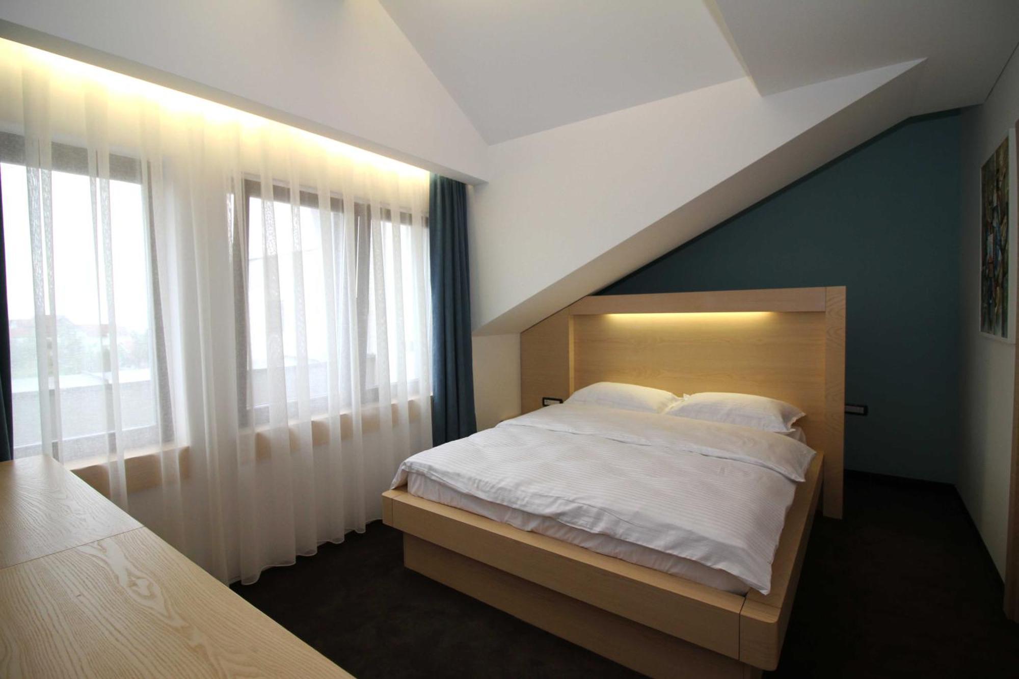 Hotel International Prishtina & Spa พริสตีนา ห้อง รูปภาพ