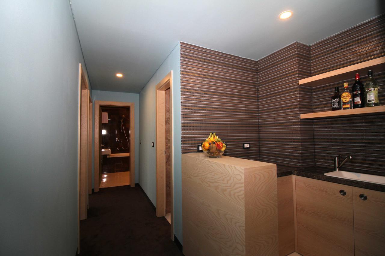 Hotel International Prishtina & Spa พริสตีนา ภายนอก รูปภาพ
