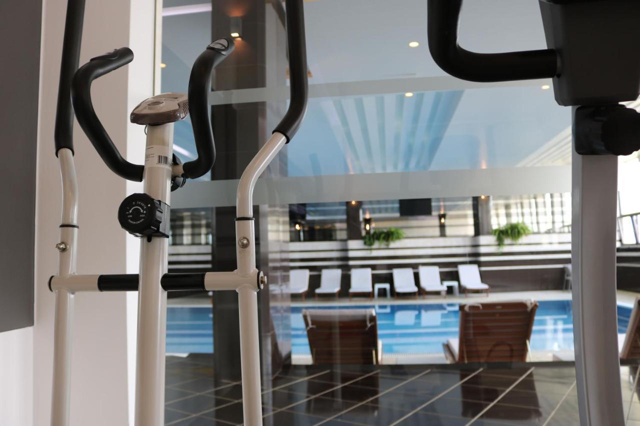 Hotel International Prishtina & Spa พริสตีนา ภายนอก รูปภาพ